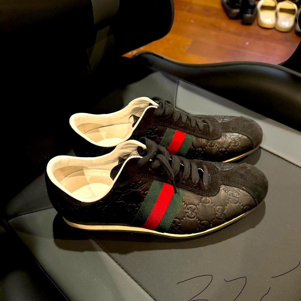 Gucci slightly worn sneakers